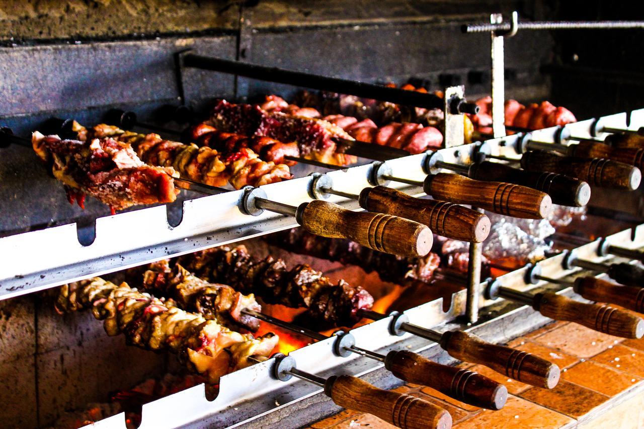 Hotel Churrascaria Pantaneira Poconé Exterior foto